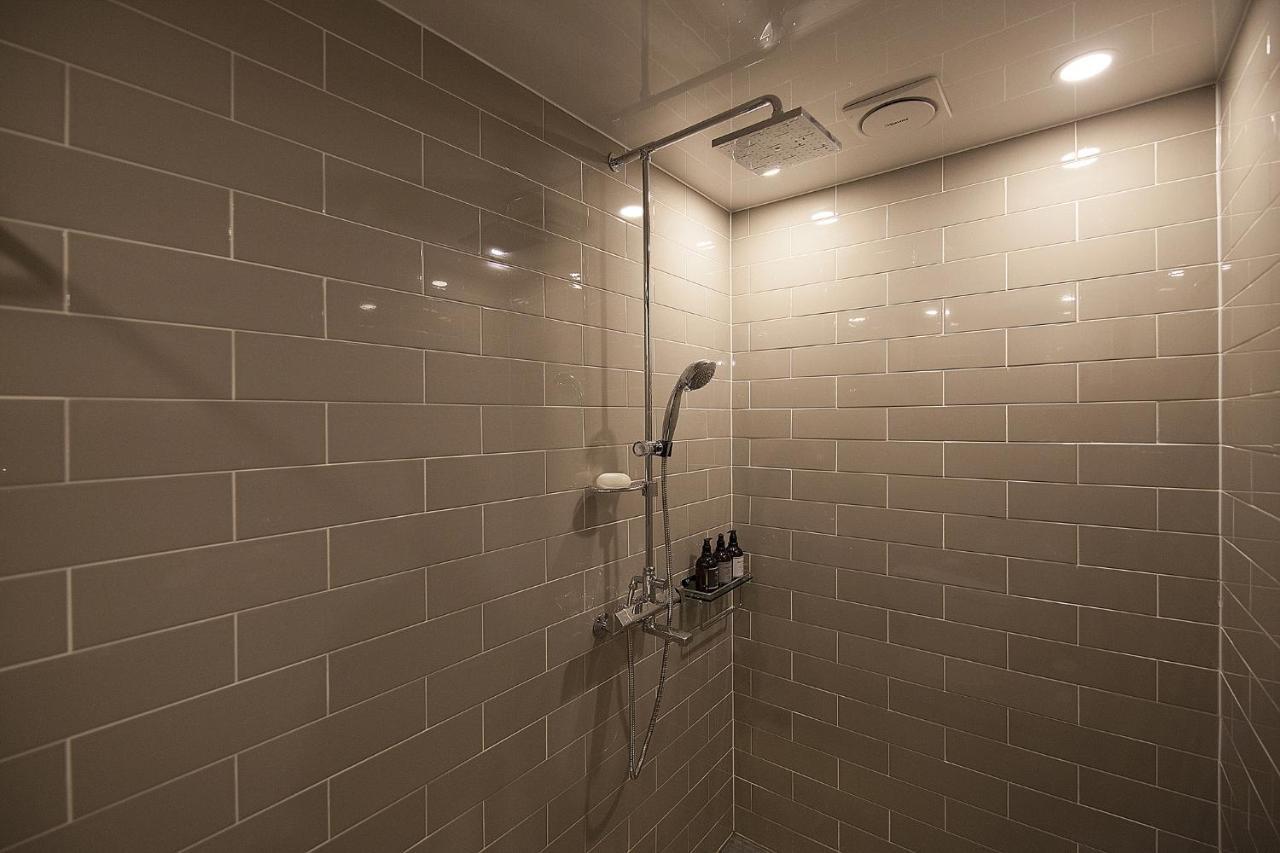 Gray Hotel 2*