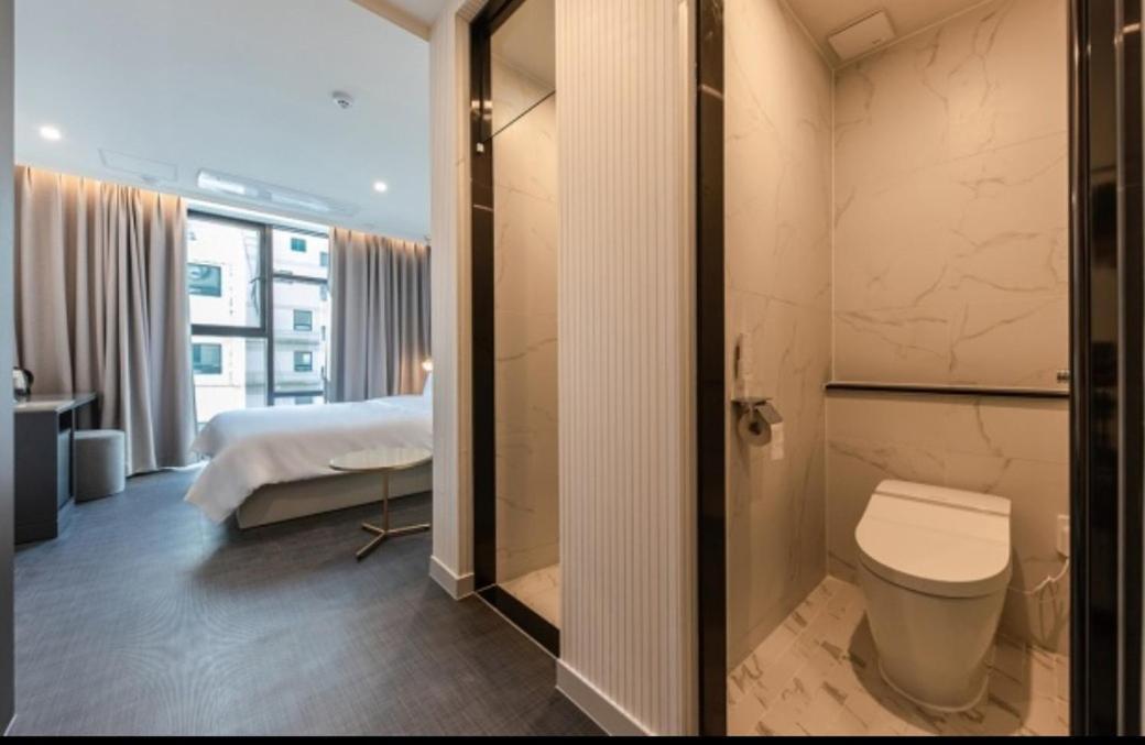Brown Dot Deokcheon Hotel 3*