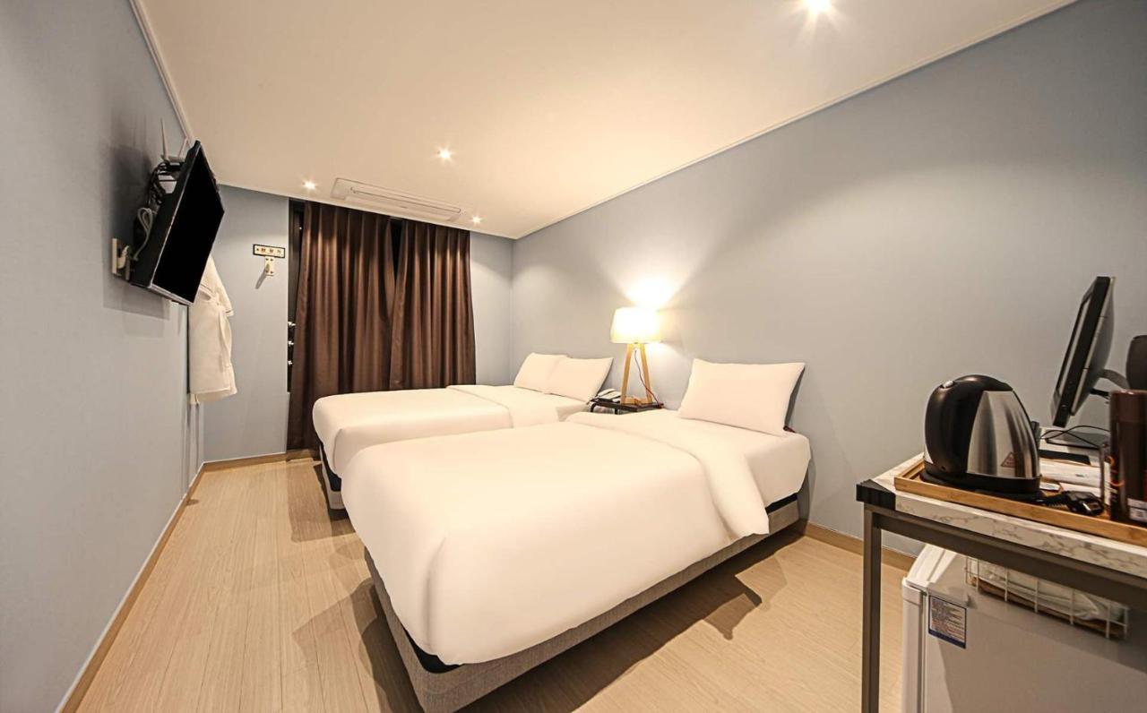 Station 26 Hotel *