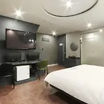 Rosso Hotel