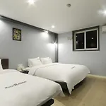 Rosso Hotel