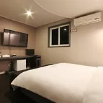 Rosso Hotel