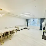 Jy House 2