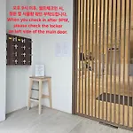 Canvas Hostel