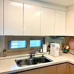 Cozy Apt With Home-Cooked Korean Meals
