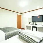 Picasso Motel Haeundae