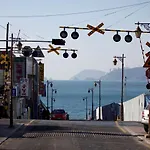 Mipo Oceanside Hotel
