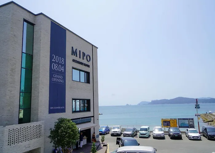 Mipo Oceanside Hotel