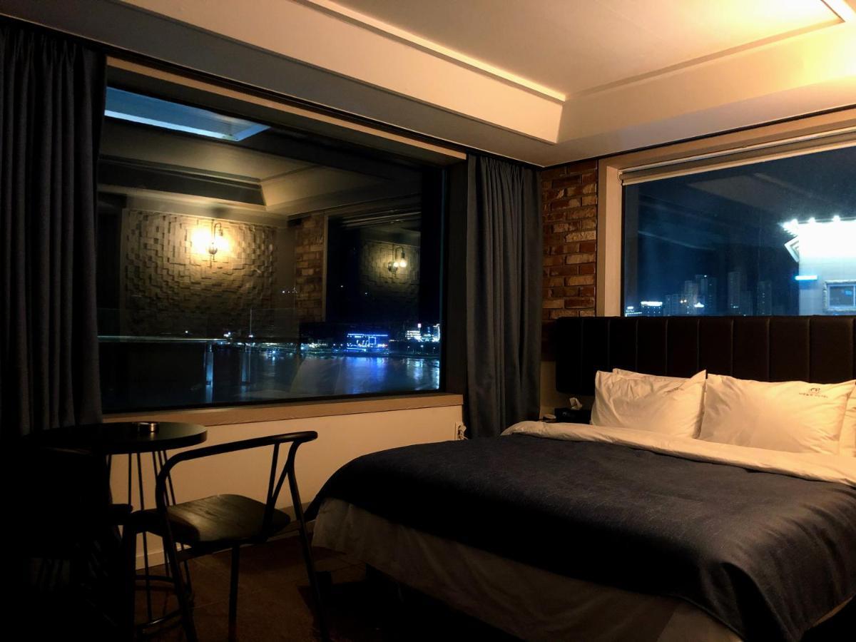 Sloth Songjeong Hotel *