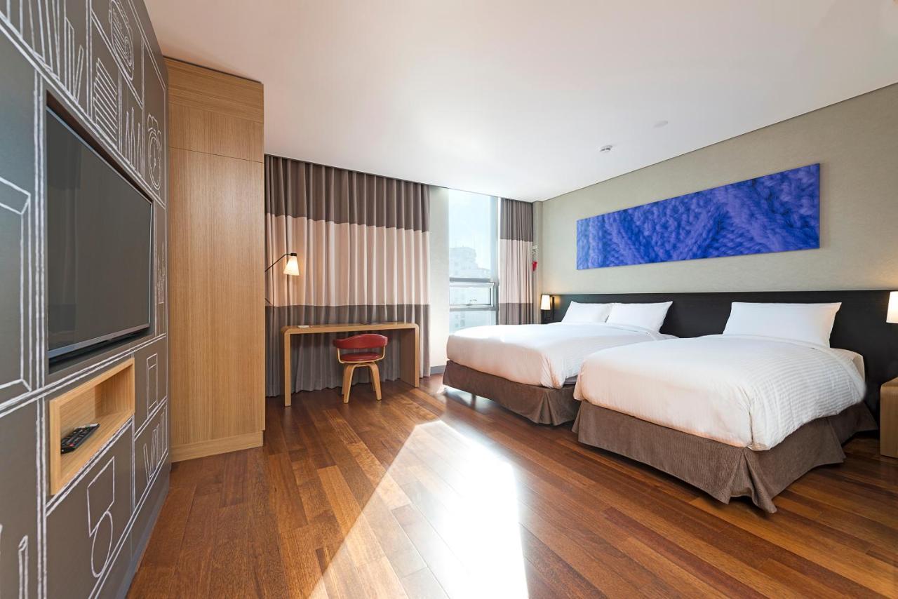 Hotel Ibis Ambassador Centre 3*
