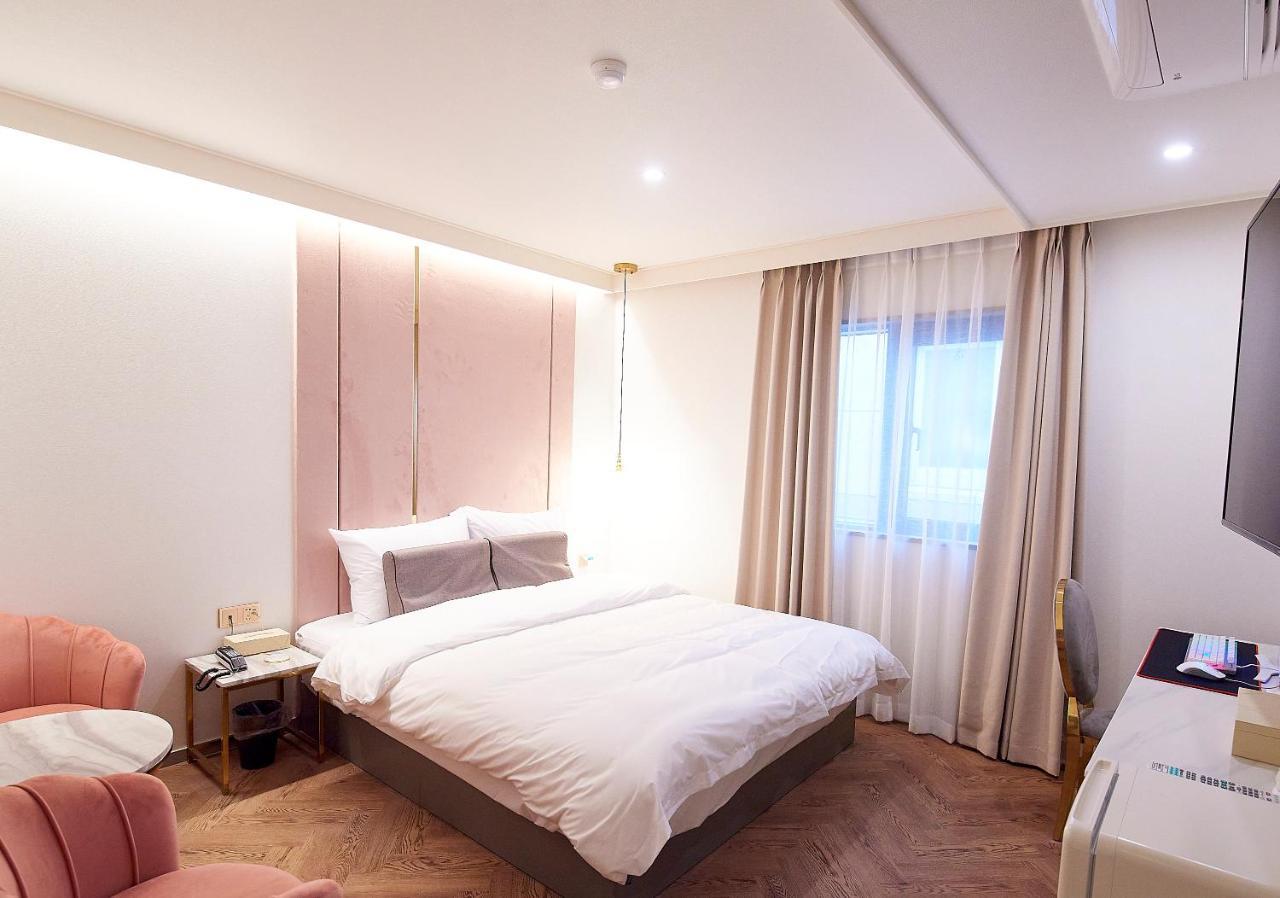 Denbasta Signature Hotel