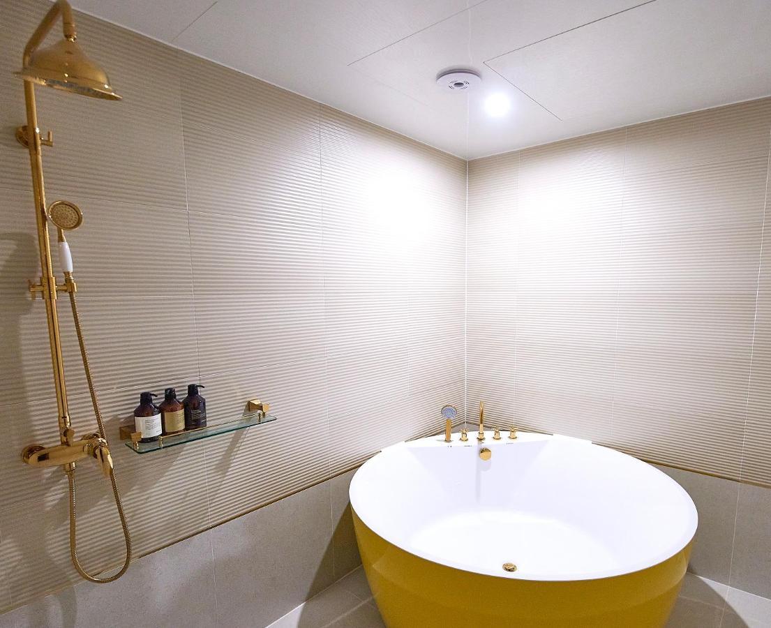 Hotel Denbasta Signature 3*