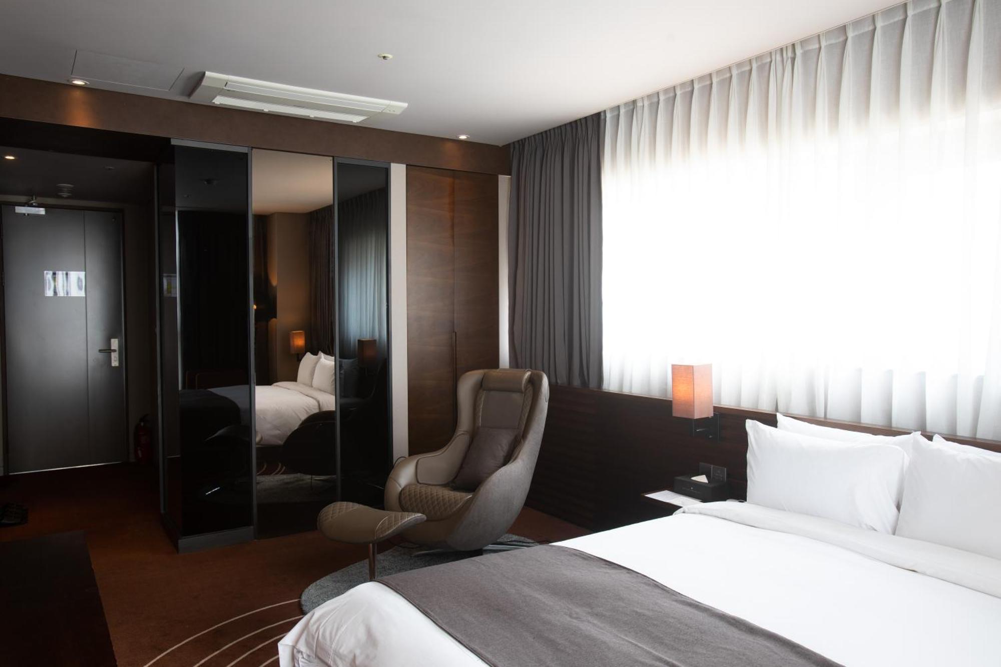 Louis Hamilton Haeundae Hotel 3*