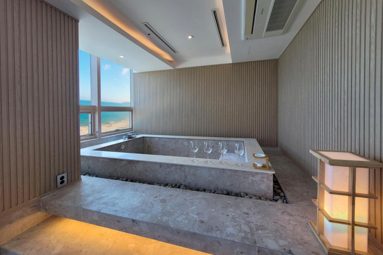 Uh Suite The Haeundae 3*