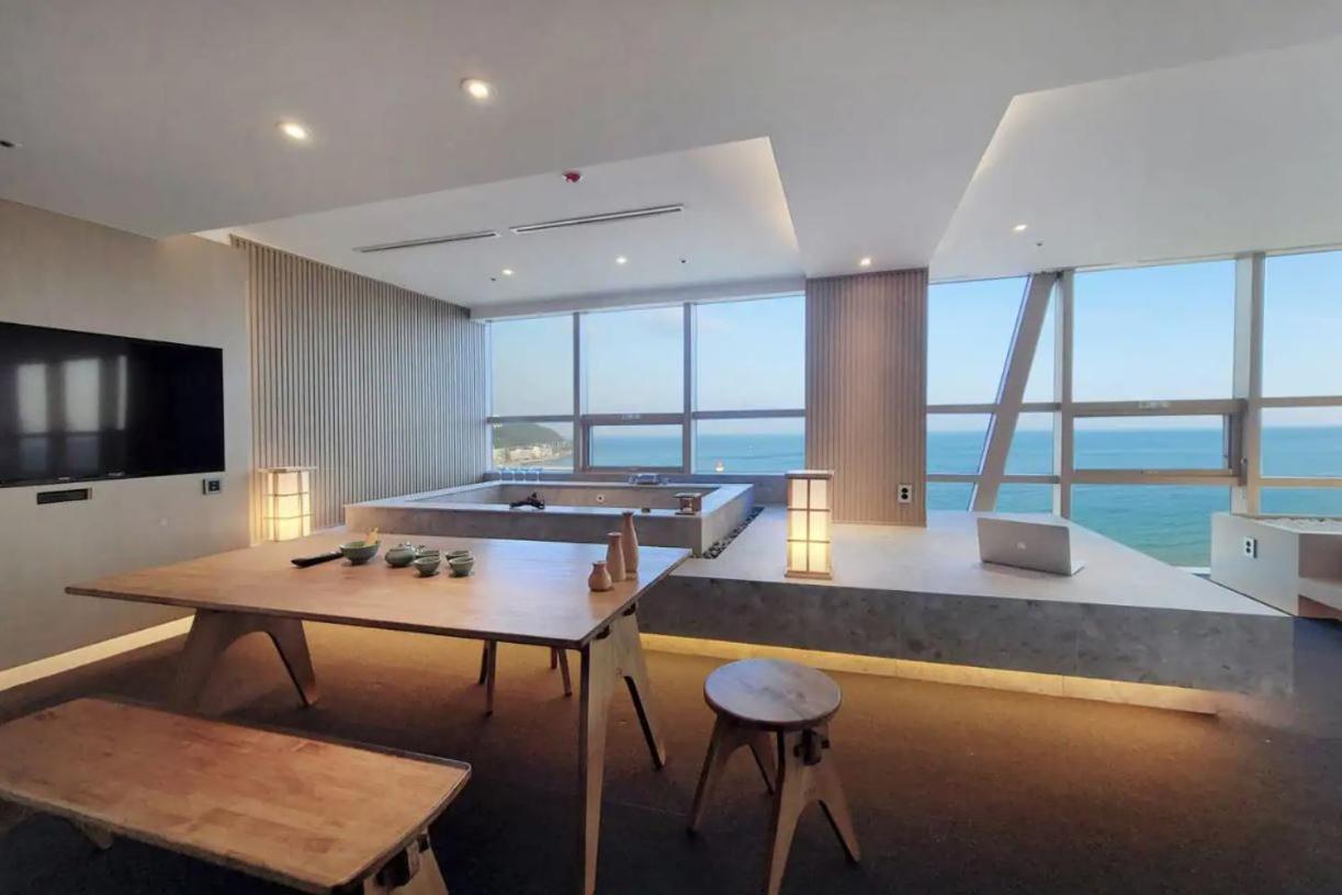 Uh Suite The Haeundae 3*