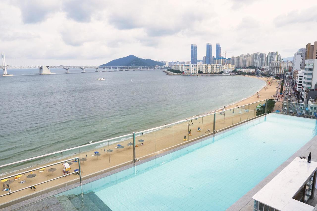 Aqua Palace 4*