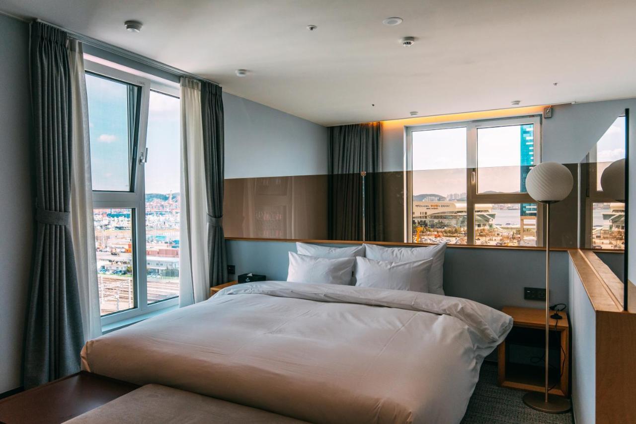 Hound Station Hotel Busan