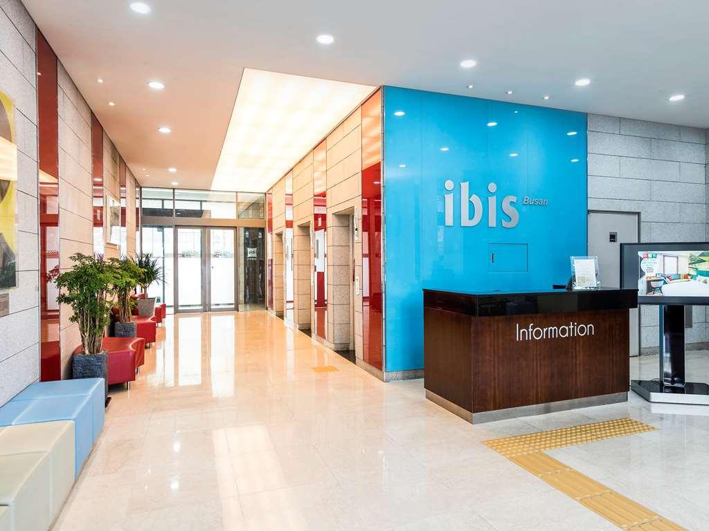 Ibis Ambassador Centre Hotel