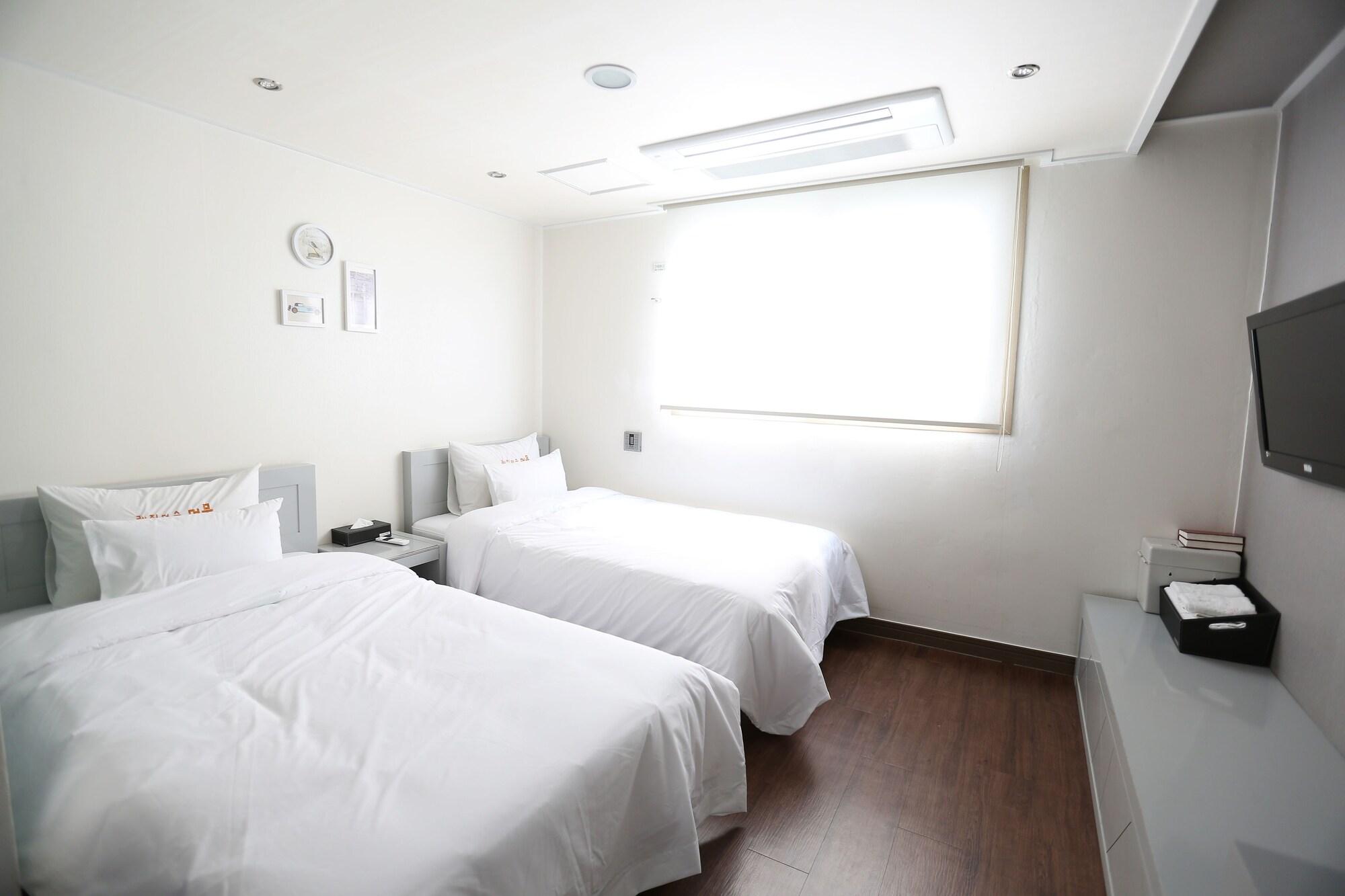 Mumum Hotel
