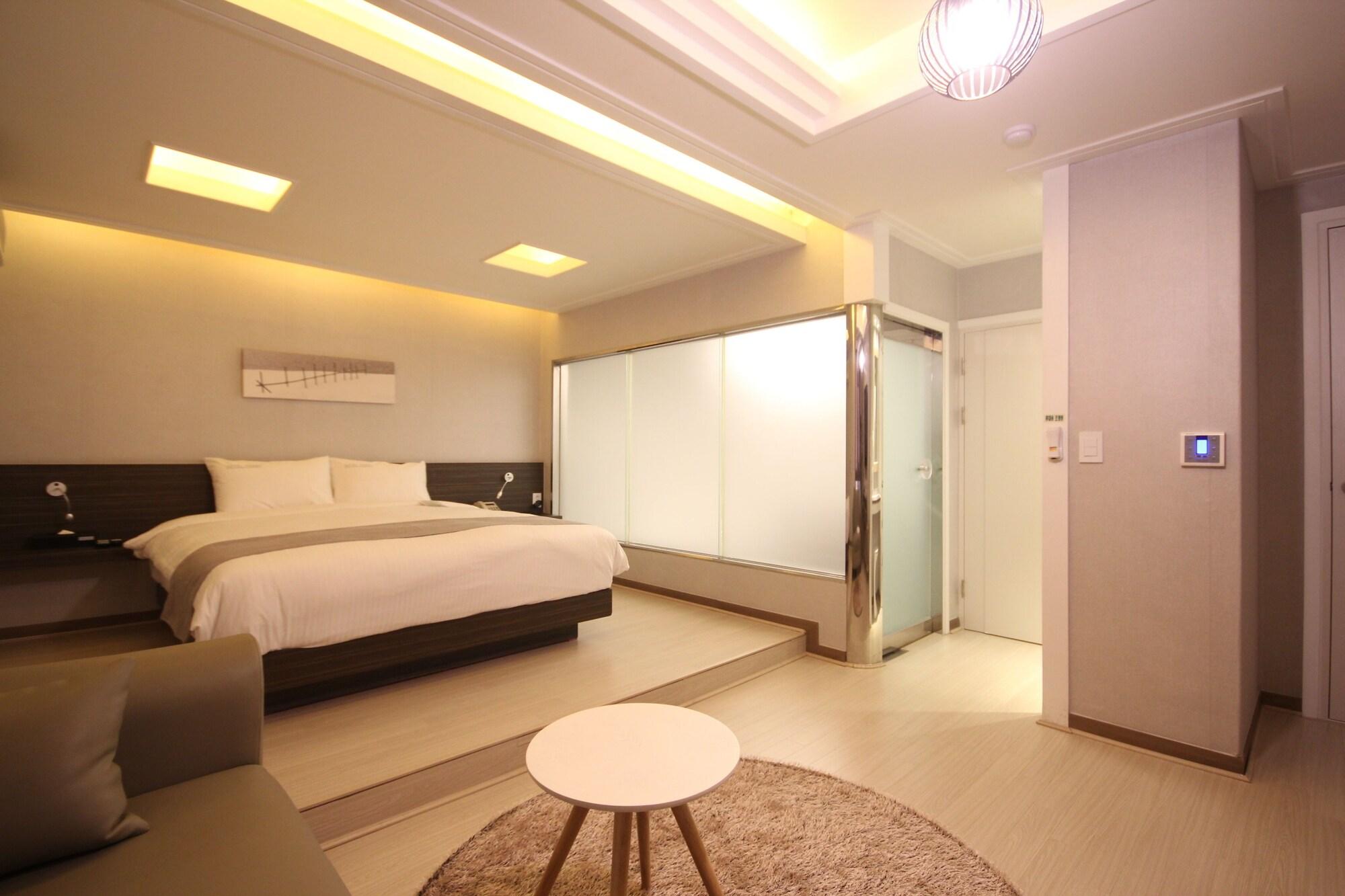 Foret The Hotel 3*