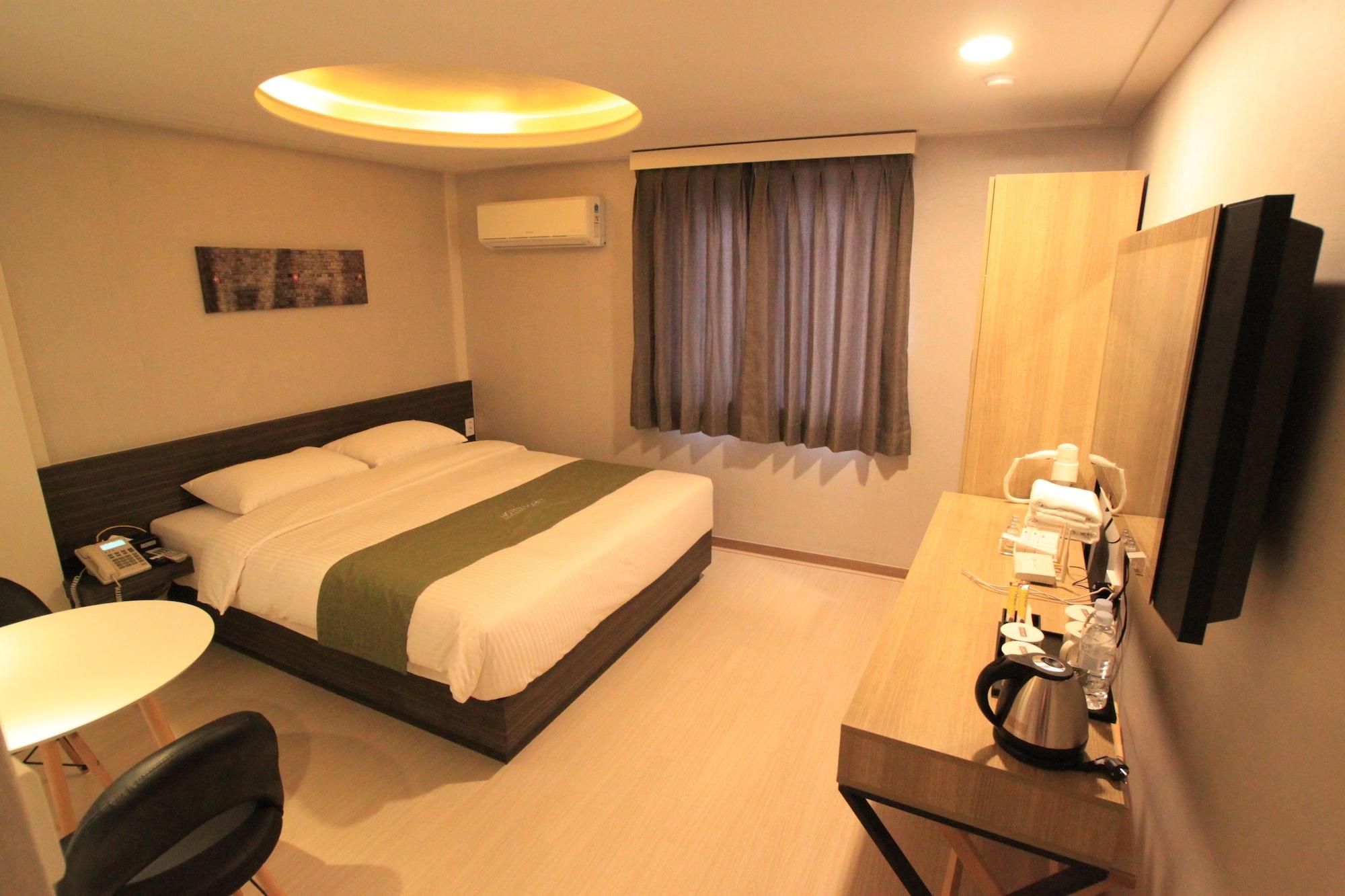 Hotel Foret The 3*