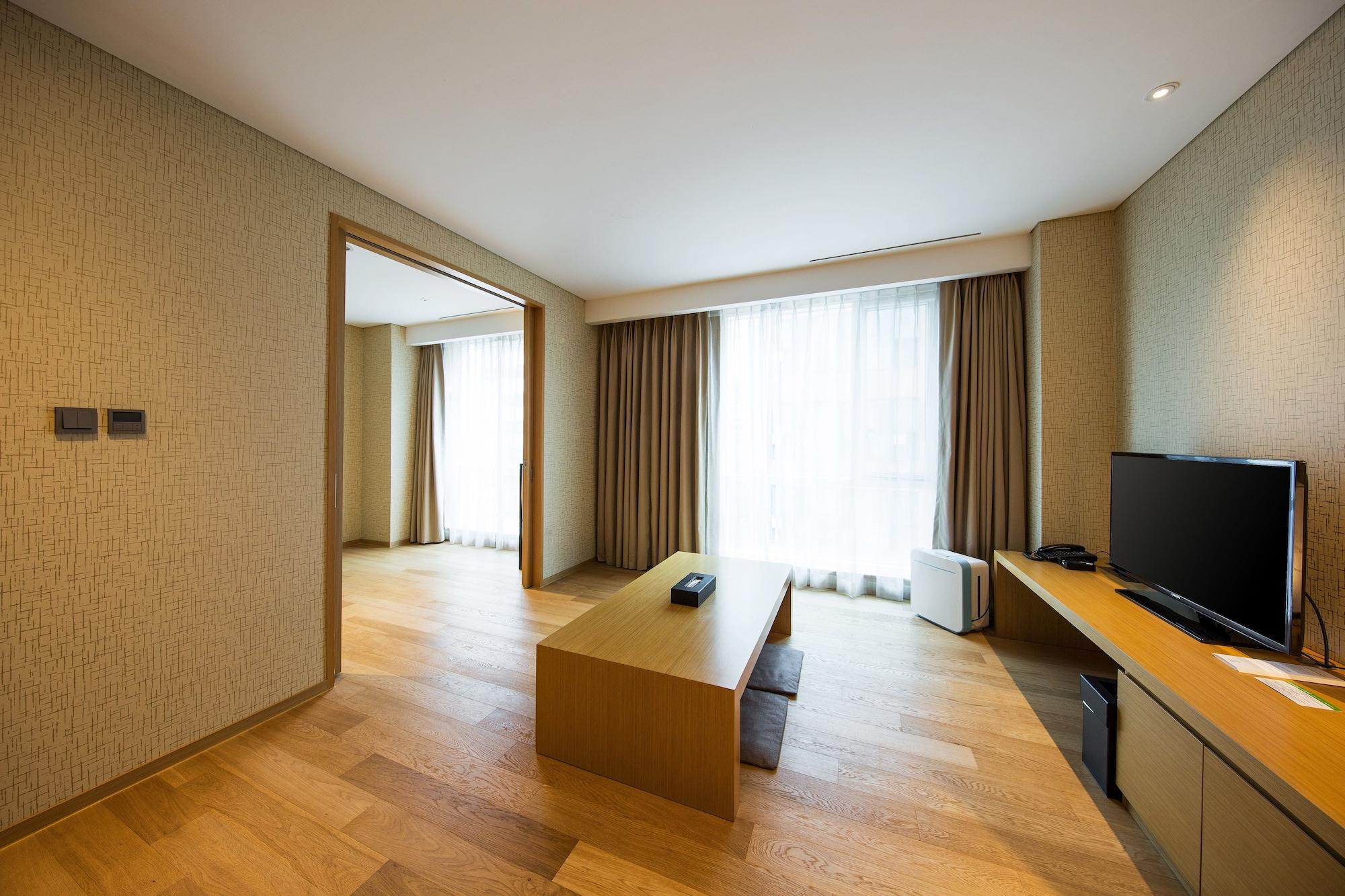 Solaria Nishitetsu Hotel 4*
