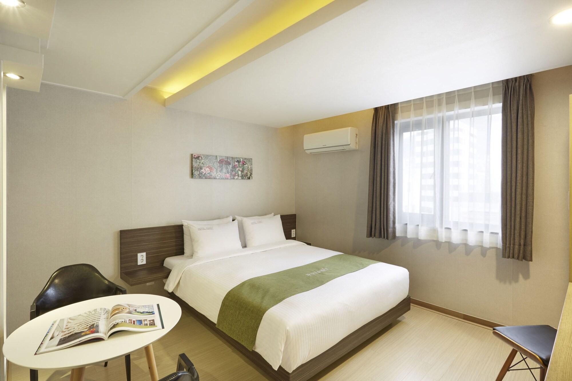 Foret The 3*