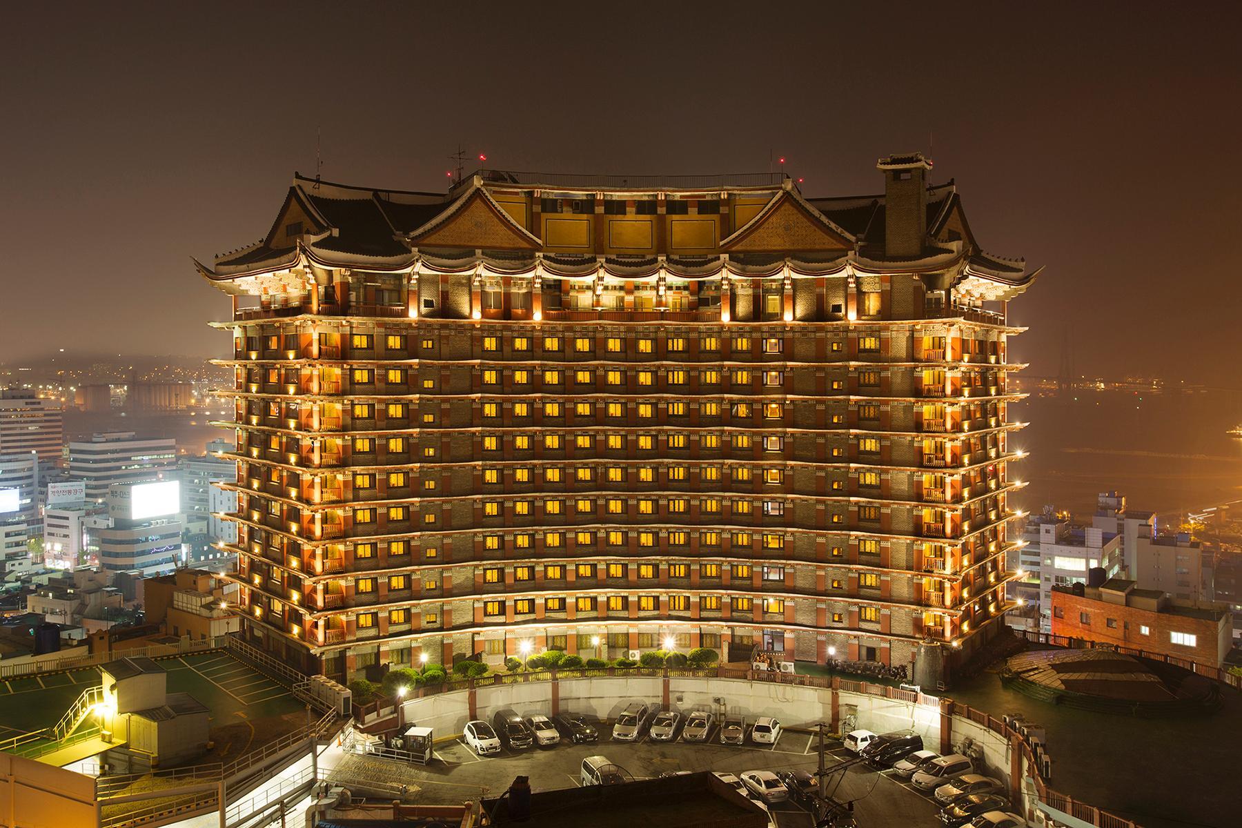 Commodore Hotel