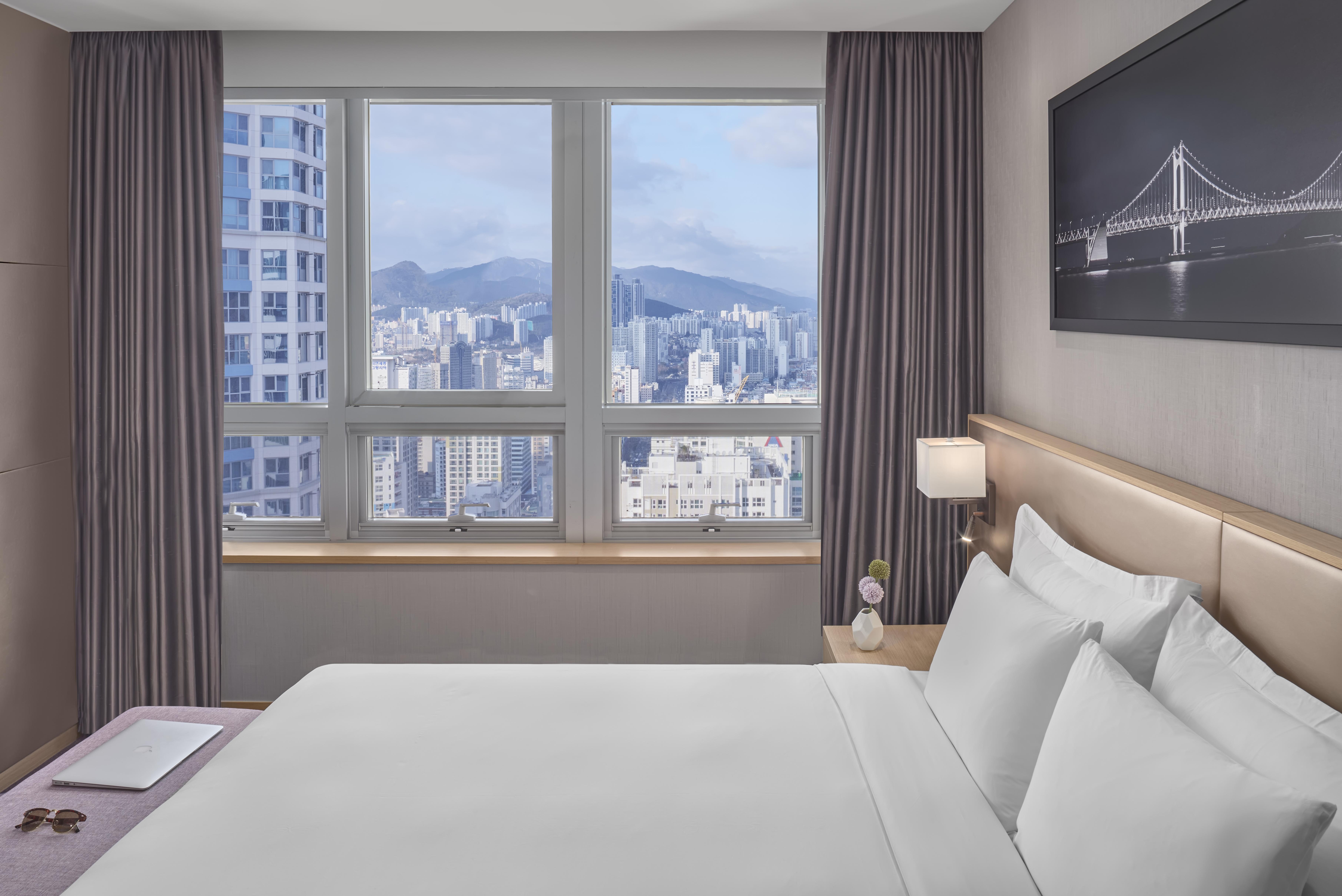 Avani Hotel 4*