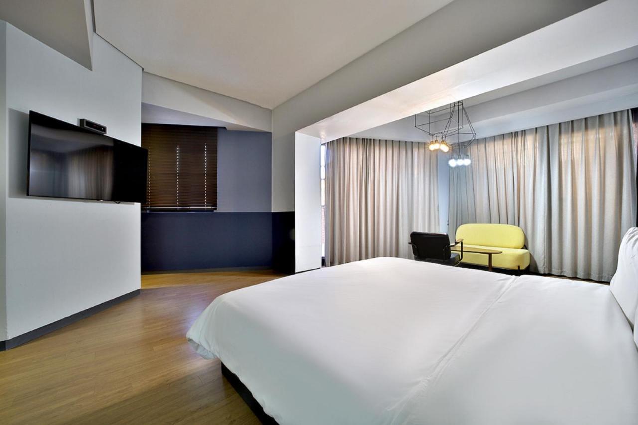 Seomyeon Hound 1st Street Hotel 3*