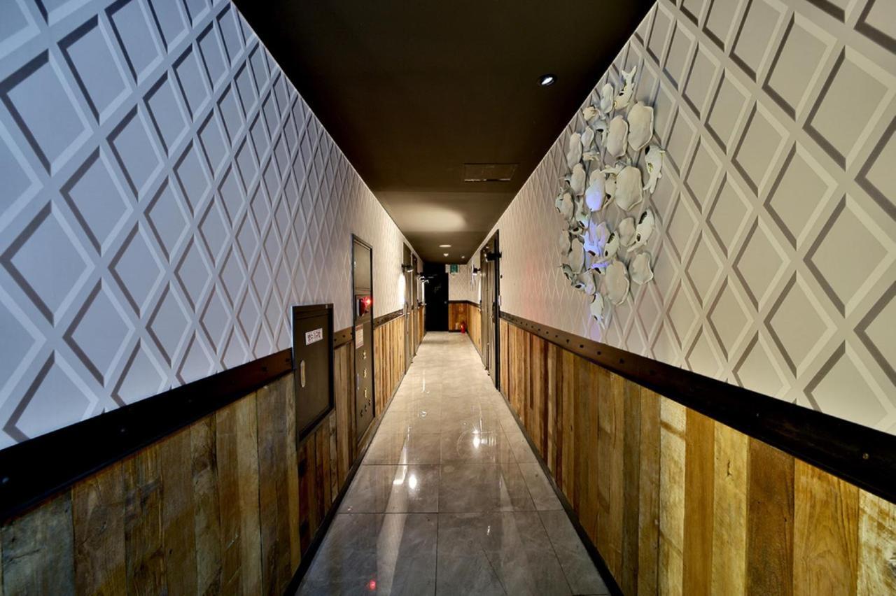 Seomyeon Hound 1st Street Hotel