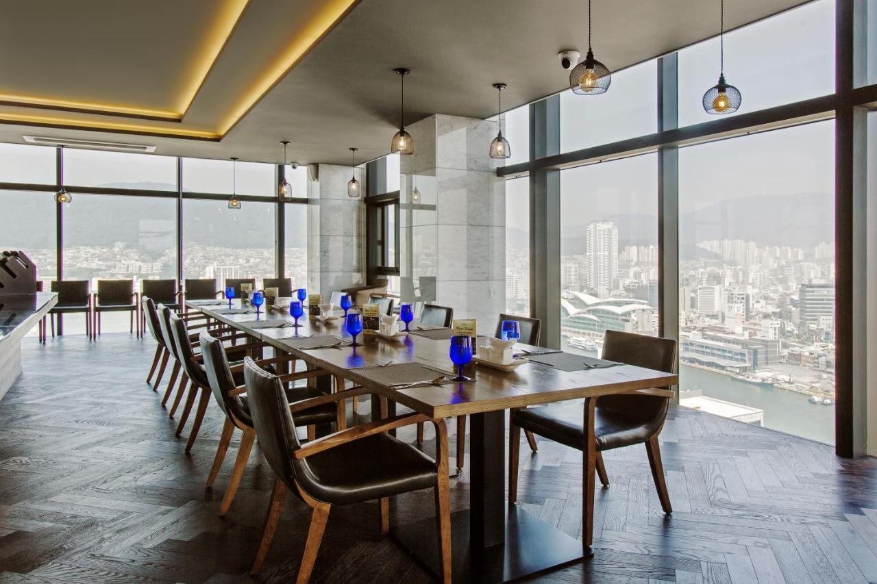 Khách sạn Adela Busan