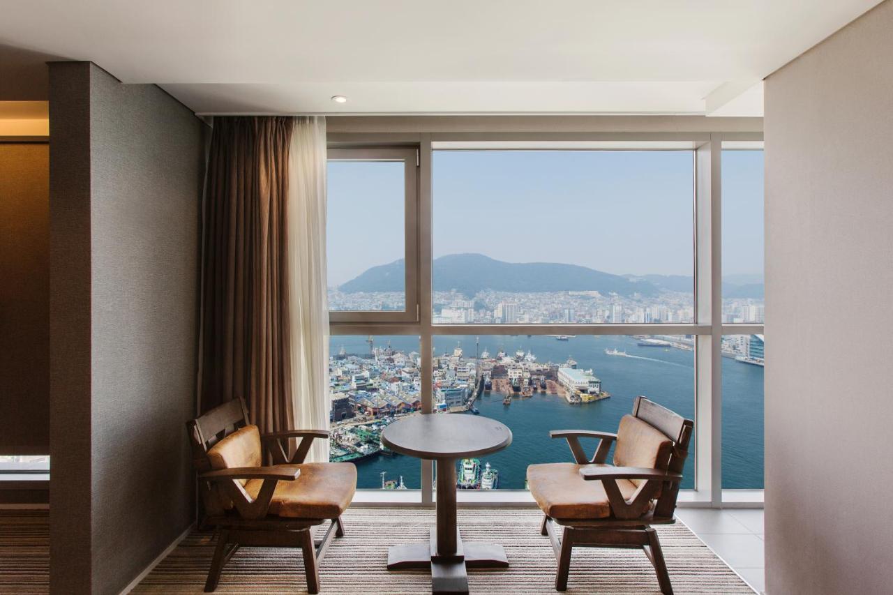 Khách sạn Adela Busan