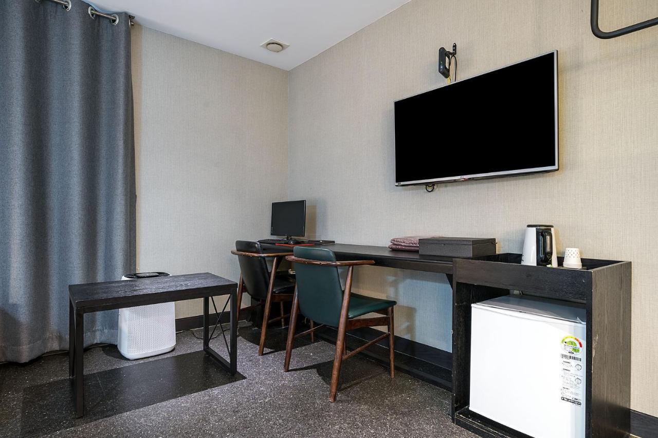 Ignis Oncheonjang Hotel 2*