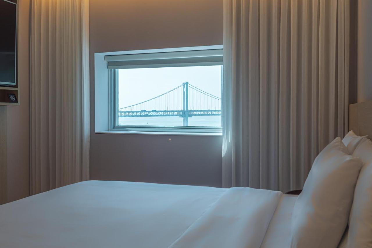 Marine View Hotel *