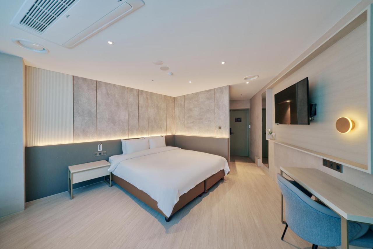 Aqua Palace Hotel 4*