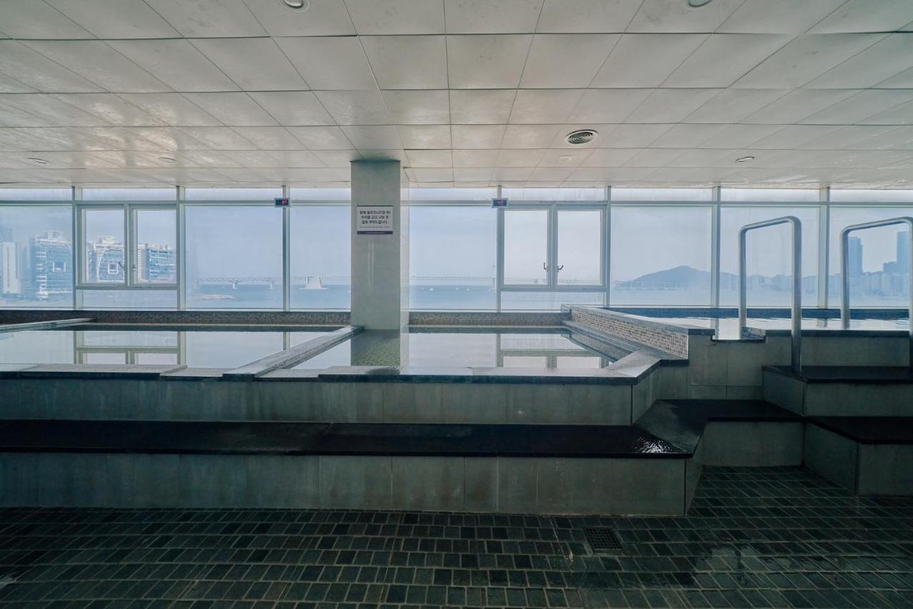 Aqua Palace Hotel 4*