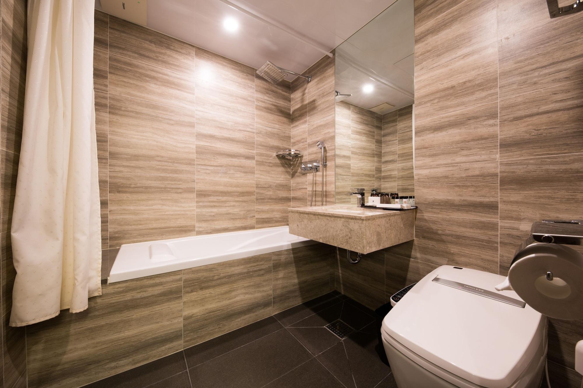 Business Hotel 3*