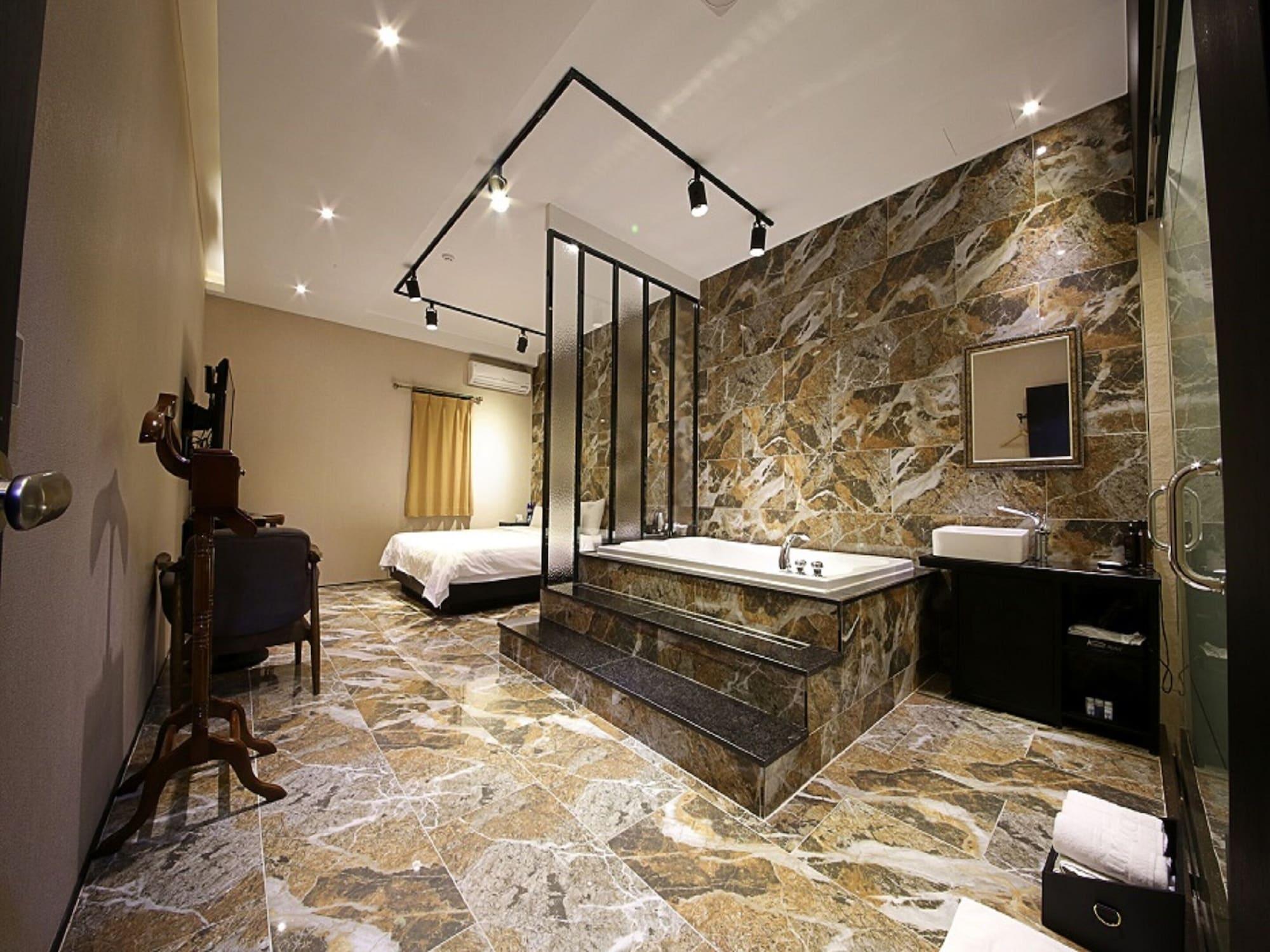 Hotel Almond Station