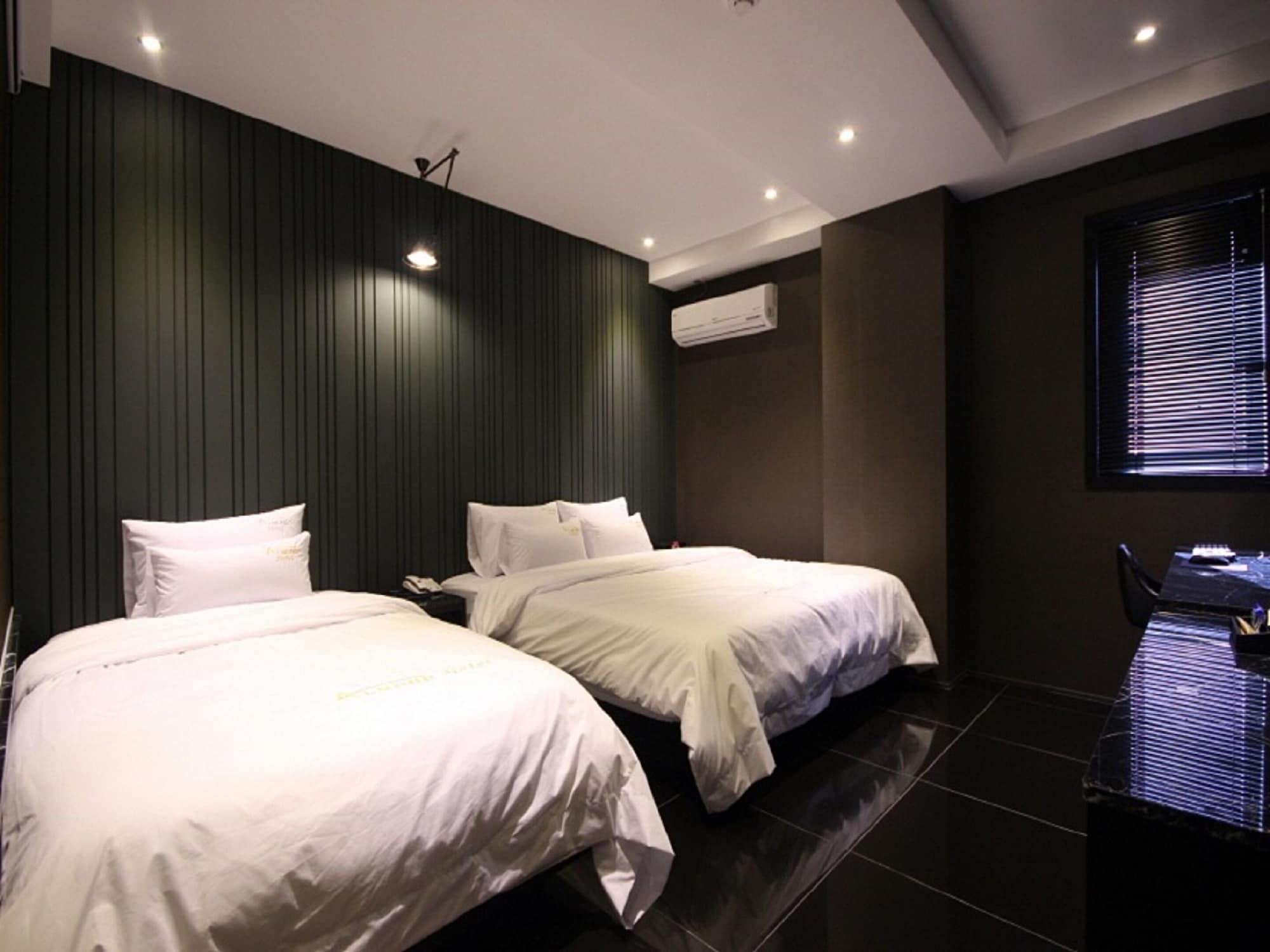 Hotel Almond Station Busan