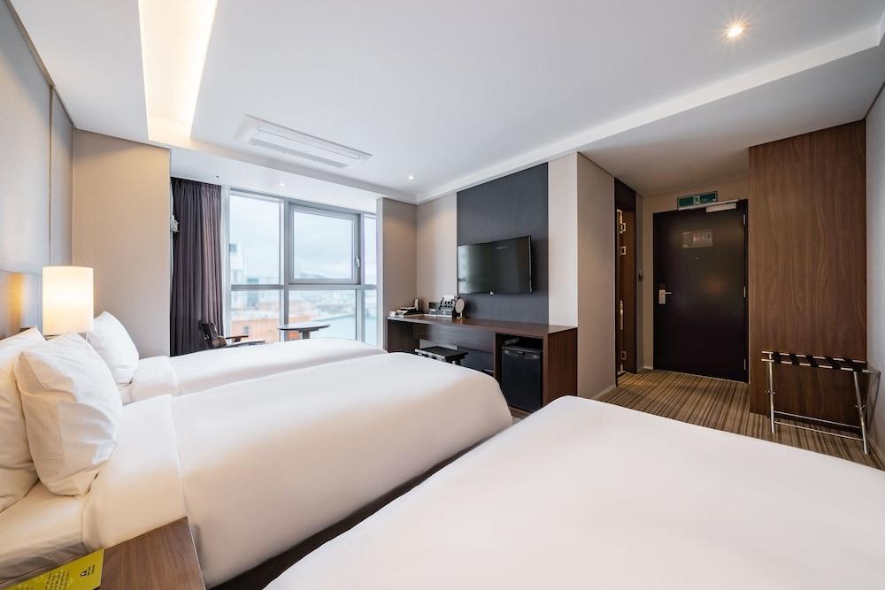 Value Hotel