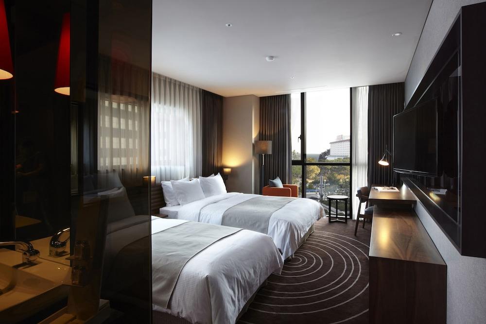 Hotel Louis Hamilton Haeundae Busan