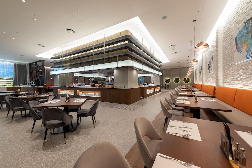 Avani 4*