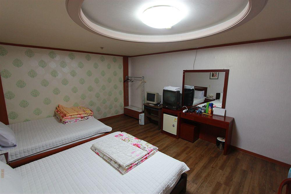 Business Station Motel