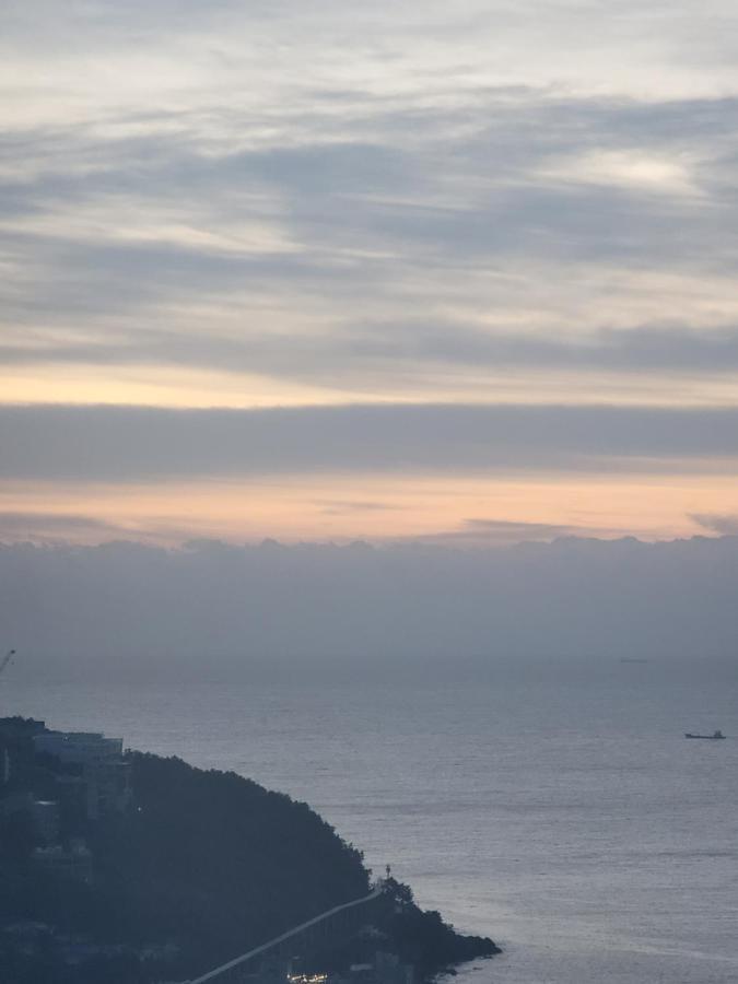 해운대 와이드 오션뷰 & 4* Busan