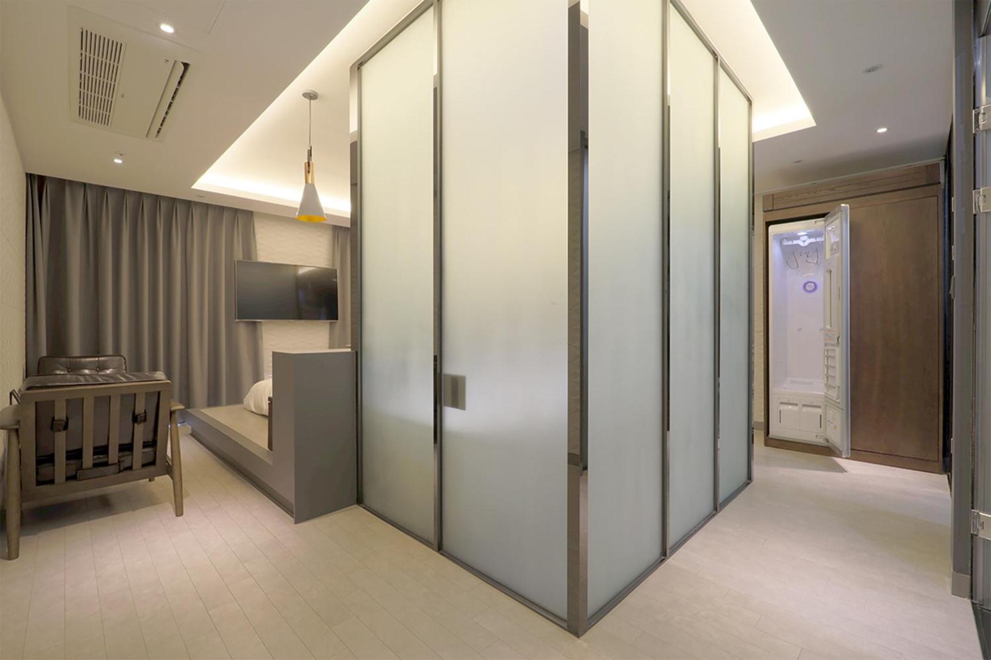 Yuna Business Hotel 2*