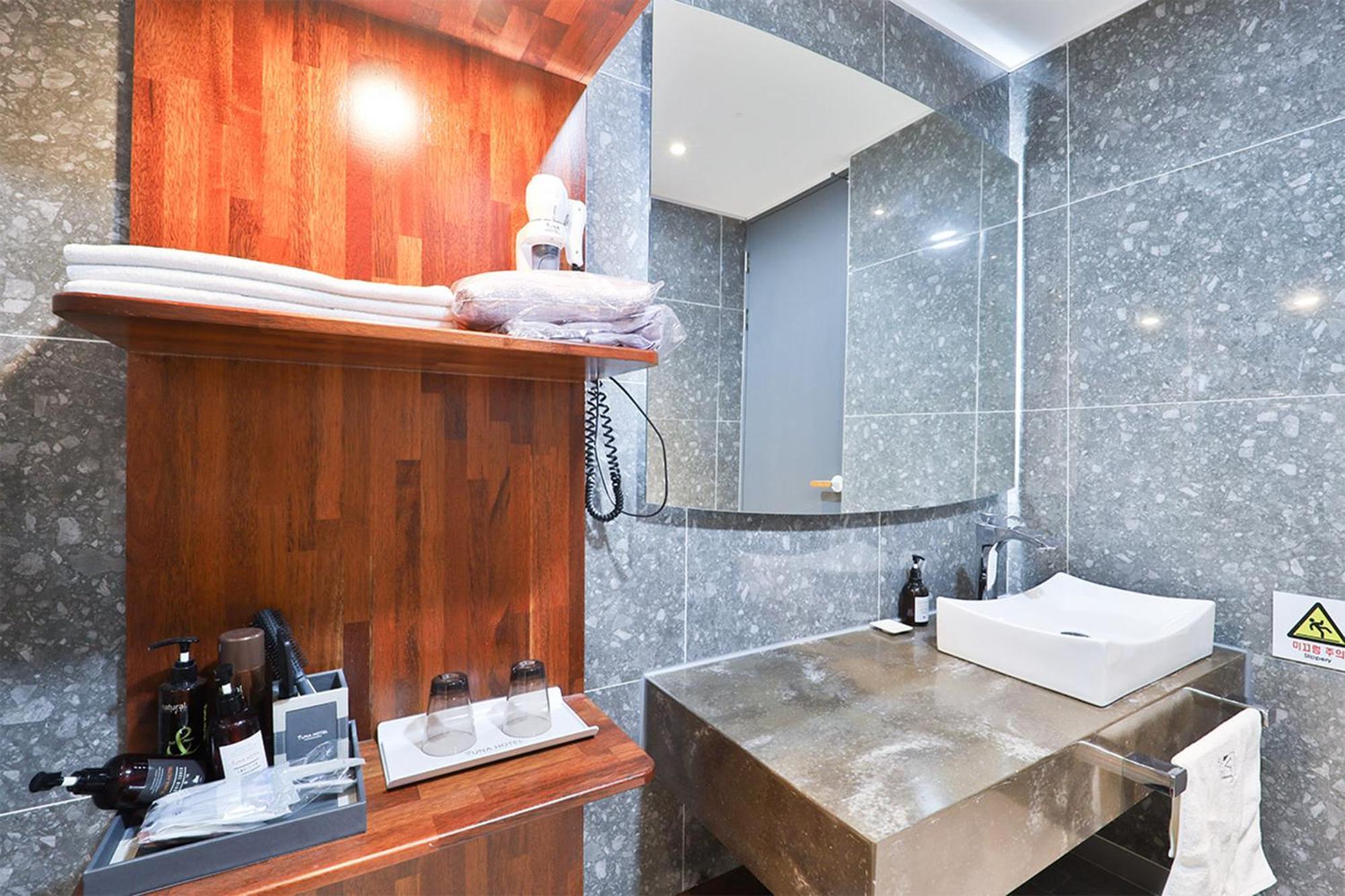 Hotel Yuna Business Busan