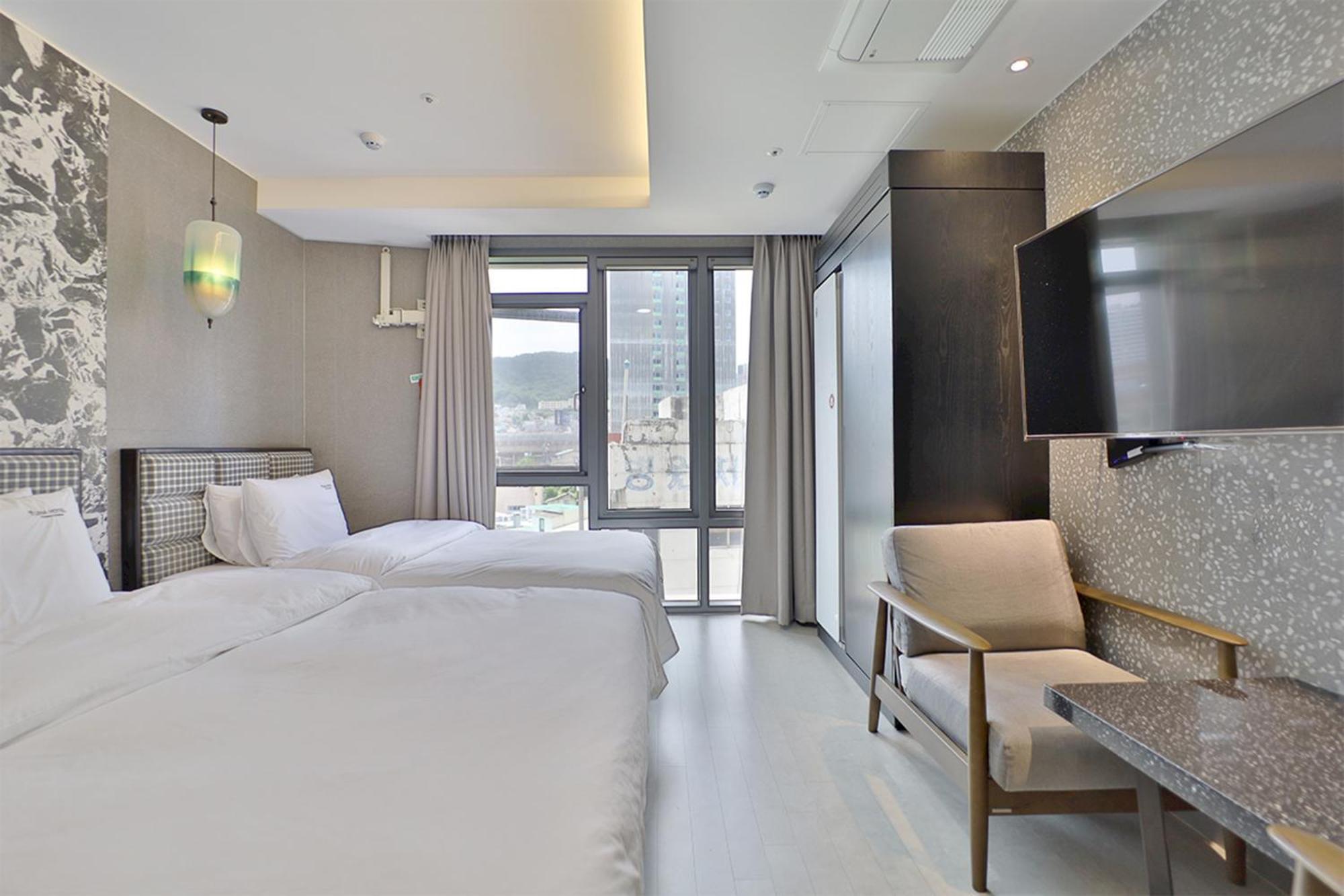 Yuna Business Hotel Busan
