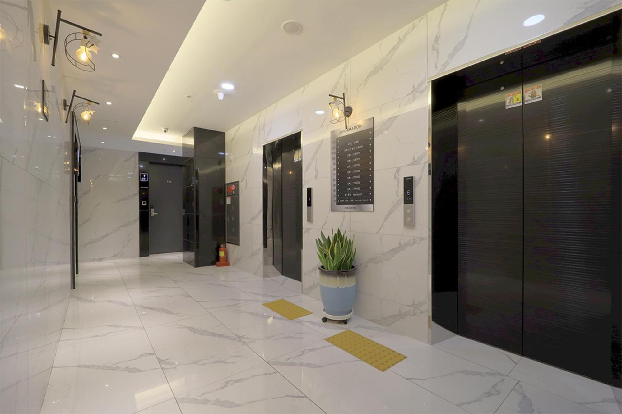 Yuna Business Hotel 2*