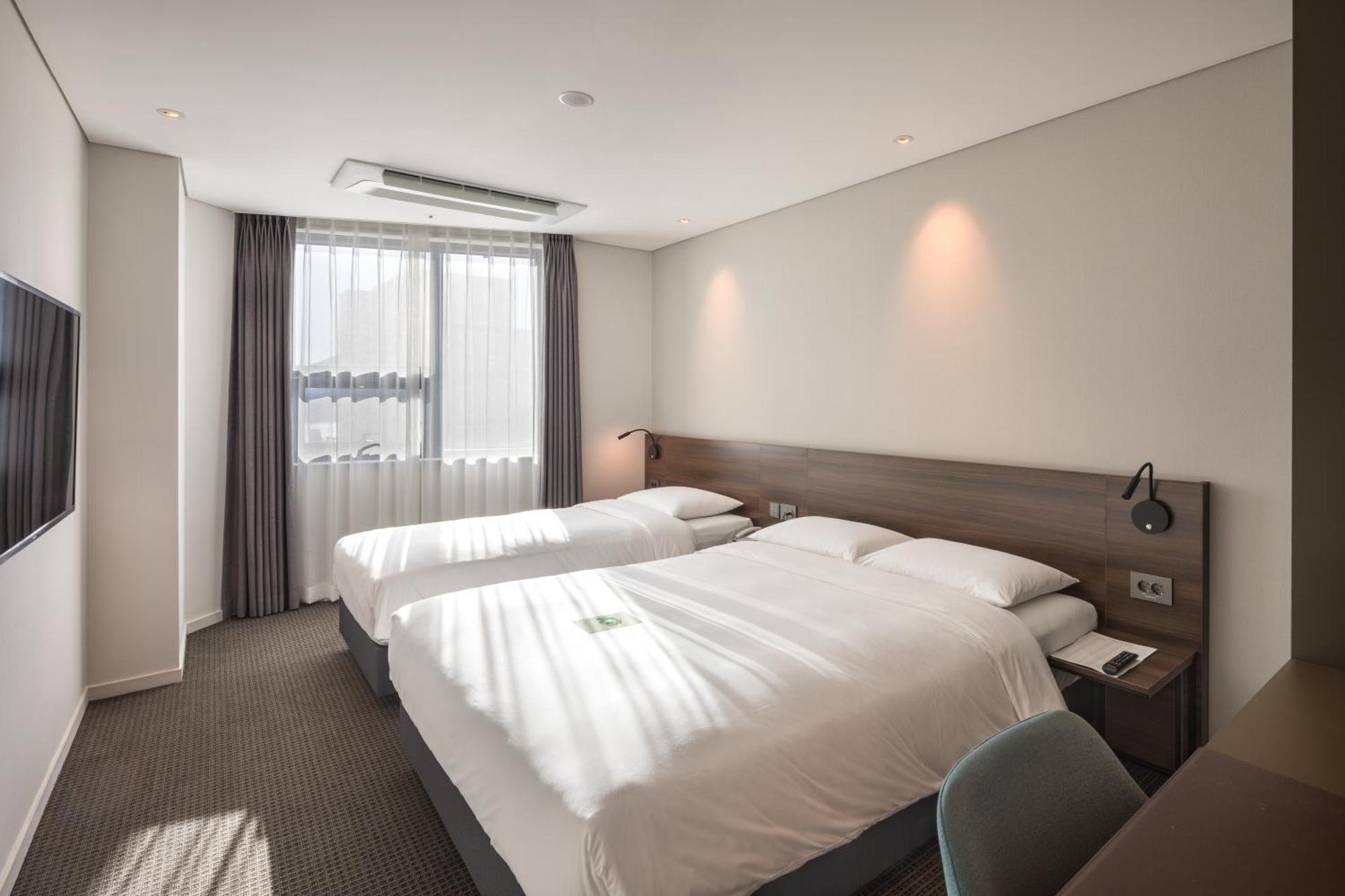 Grab The Ocean Songdo Hotel
